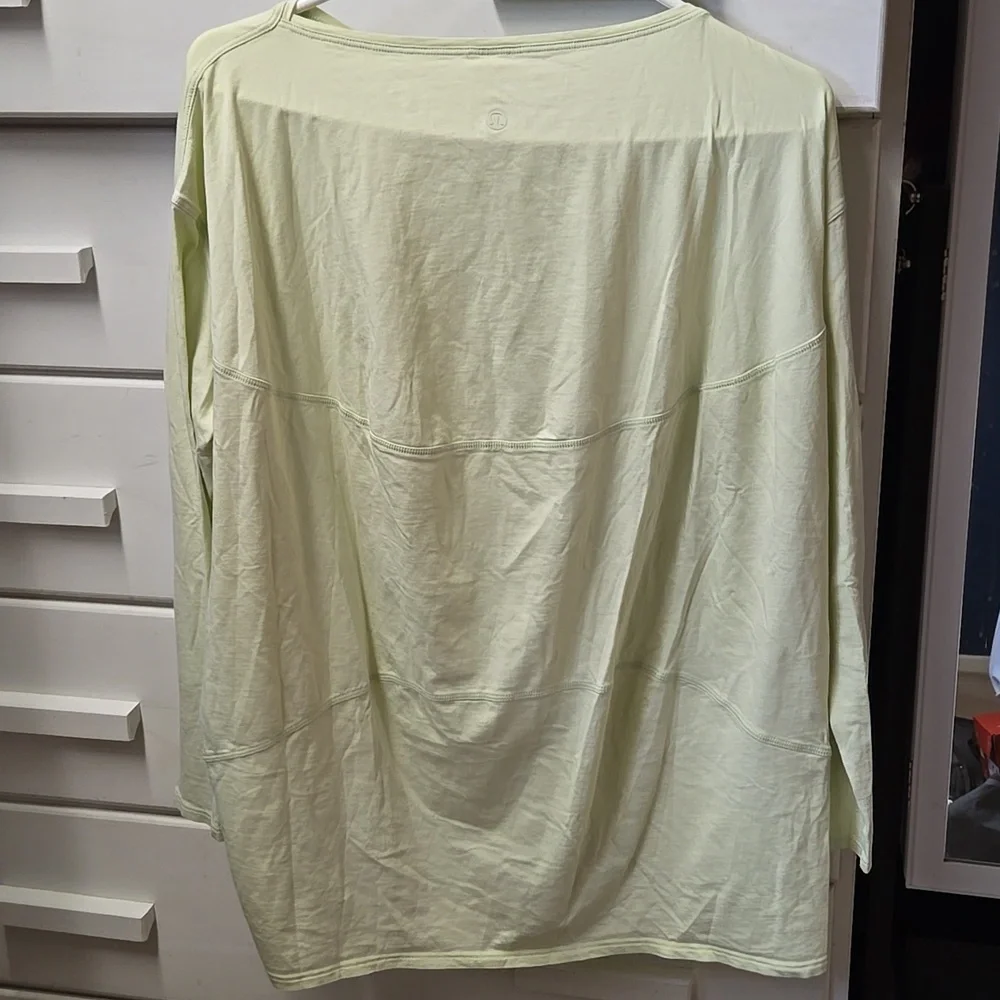 Lululemon Back In Action Long Sleeve - Picture 4 of 5